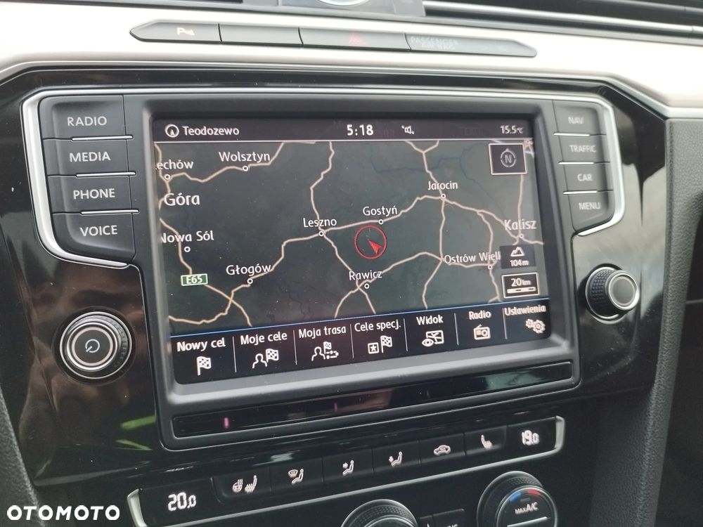 Volkswagen Passat 2.0 TDI (BlueMotion Technology) Highline - 27