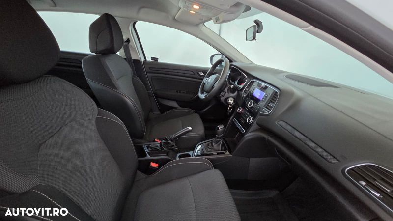 Renault Megane TCe Business - 18