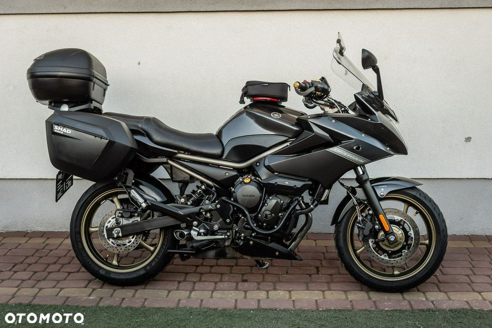 Yamaha XJ - 4