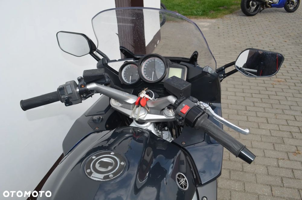 Yamaha FJR - 25