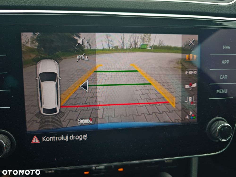 Skoda Superb 2.0 TDI 4x4 DSG Scout - 20