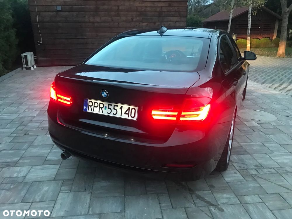 BMW Seria 3 320d - 5