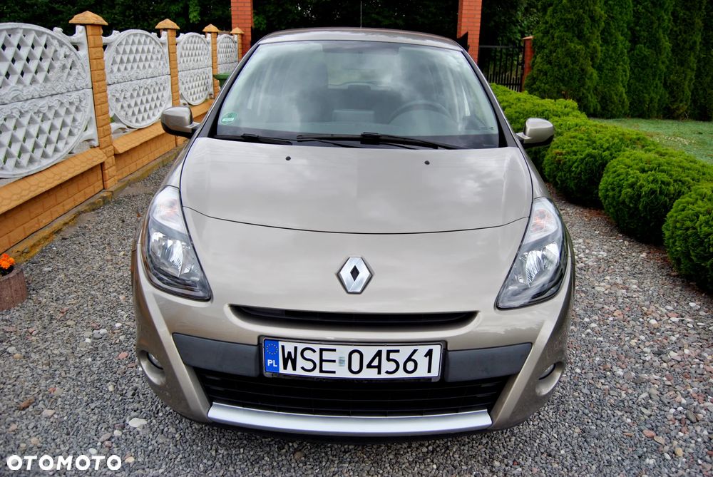 Renault Clio 1.2 16V Limited EU6 - 13