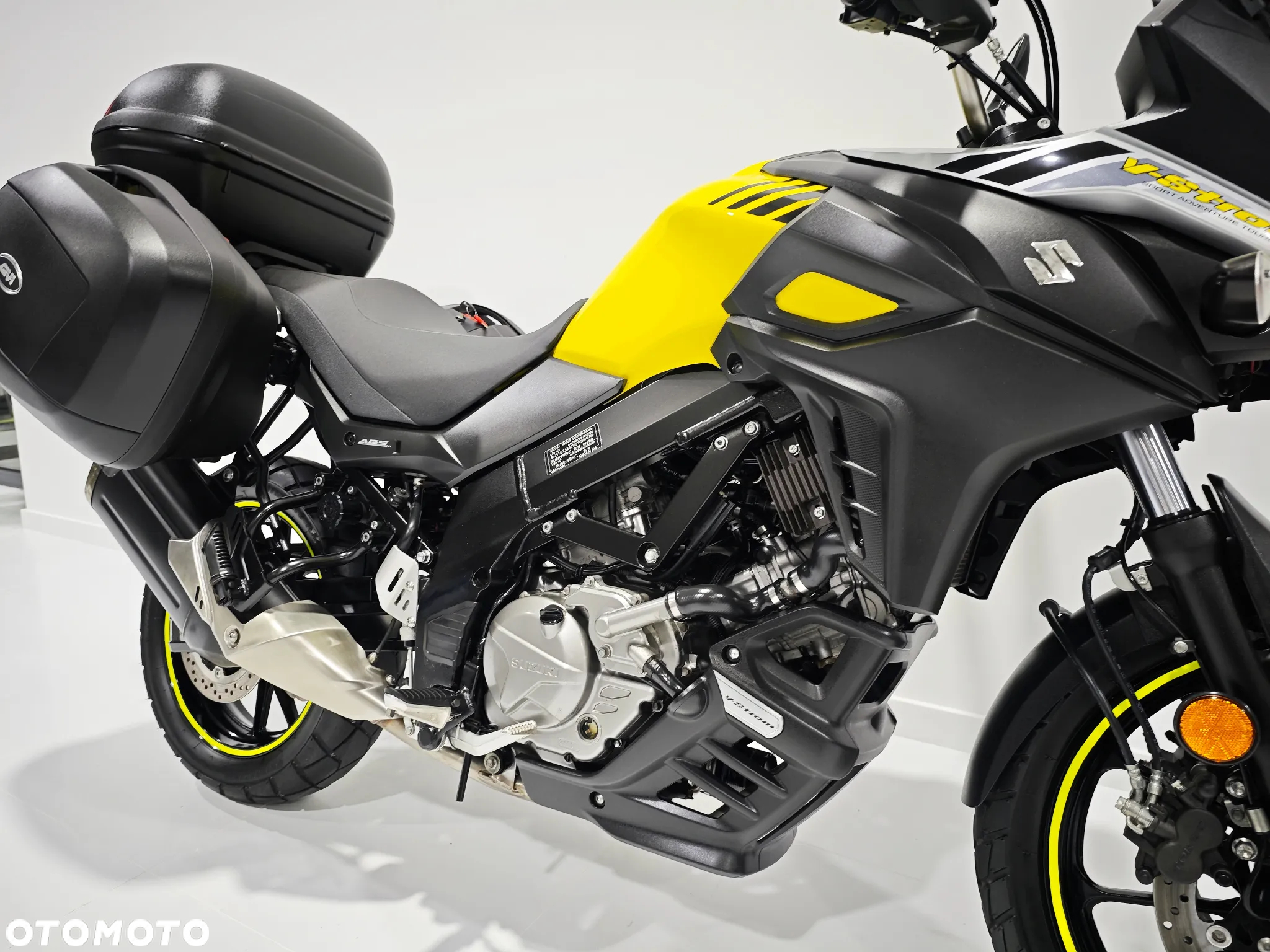 Suzuki V-STROM - 8