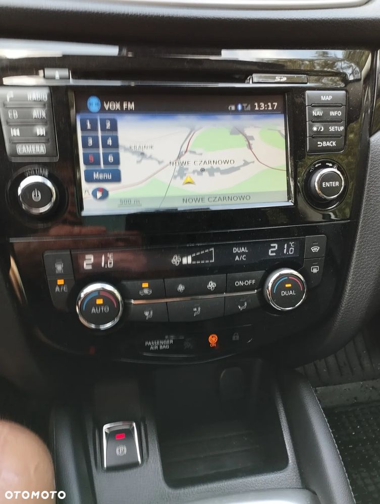 Nissan Qashqai 1.6 DCi 4x4 N-Connecta - 11