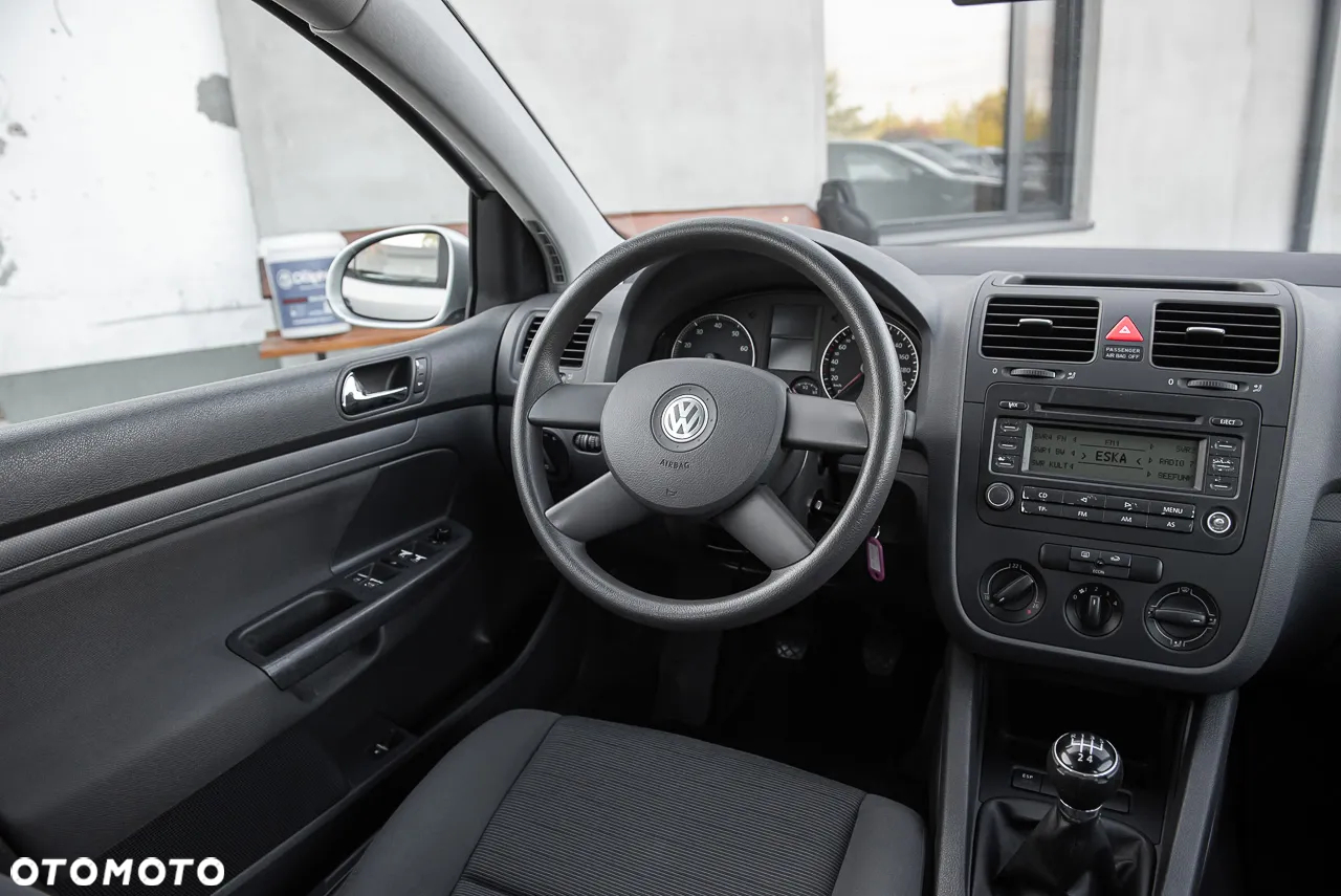 Volkswagen Golf - 21