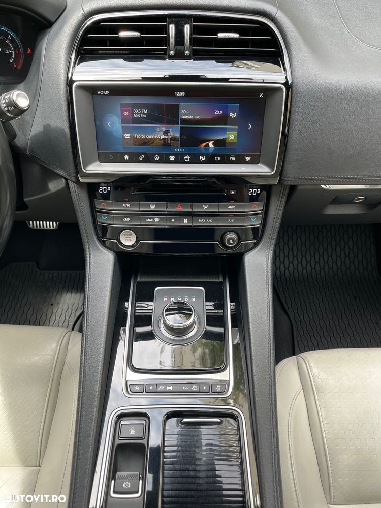 Jaguar F-Pace 30d AWD R-Sport - 32