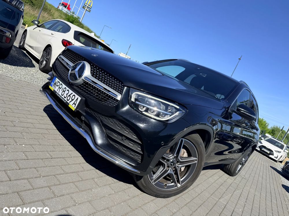 Mercedes-Benz GLC 200 4Matic 9G-TRONIC AMG Line - 2