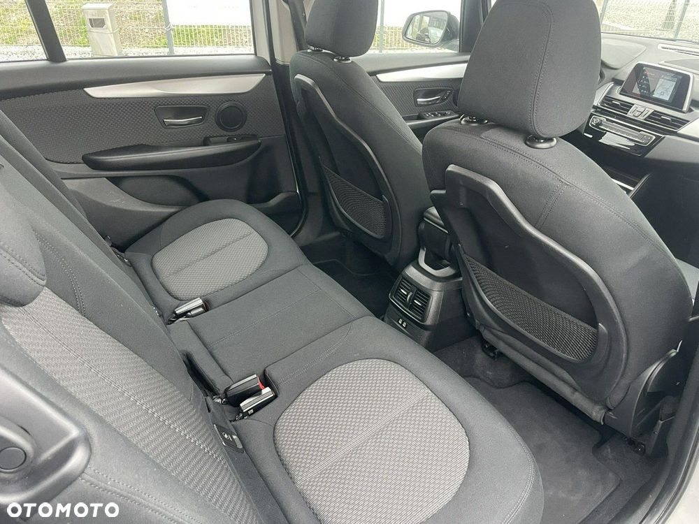 BMW Seria 2 218d GT xDrive Advantage - 28