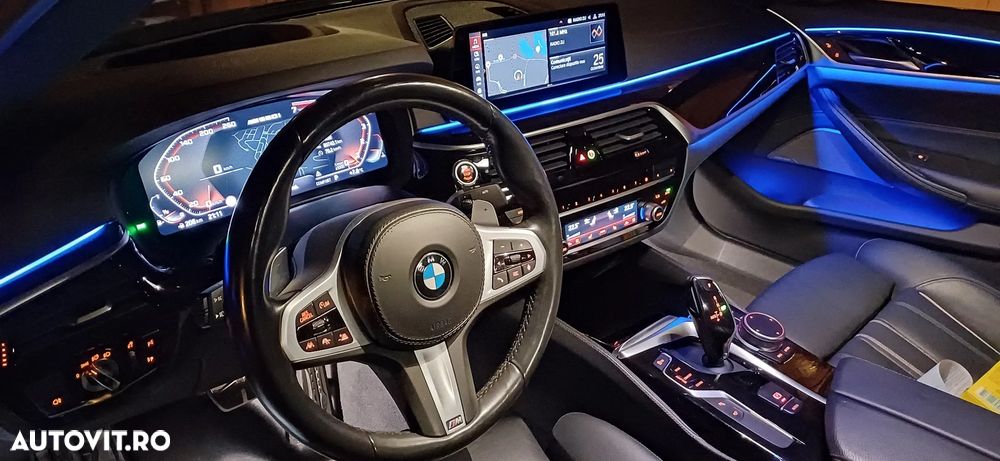 BMW M5 M550i xDrive AT - 28