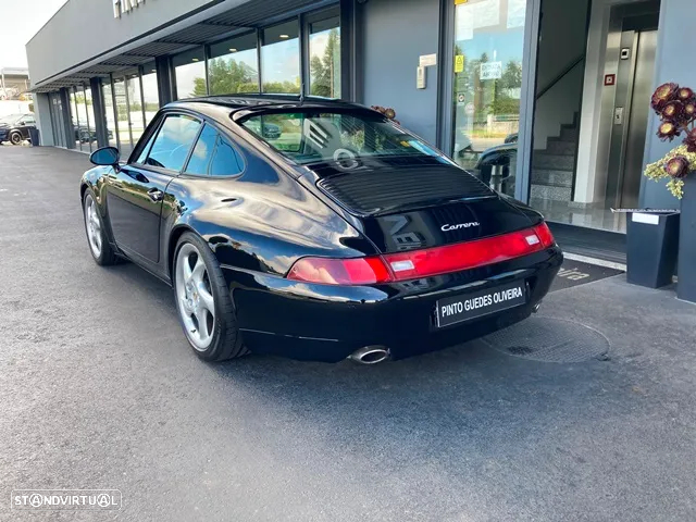Porsche 911 Série F - 7