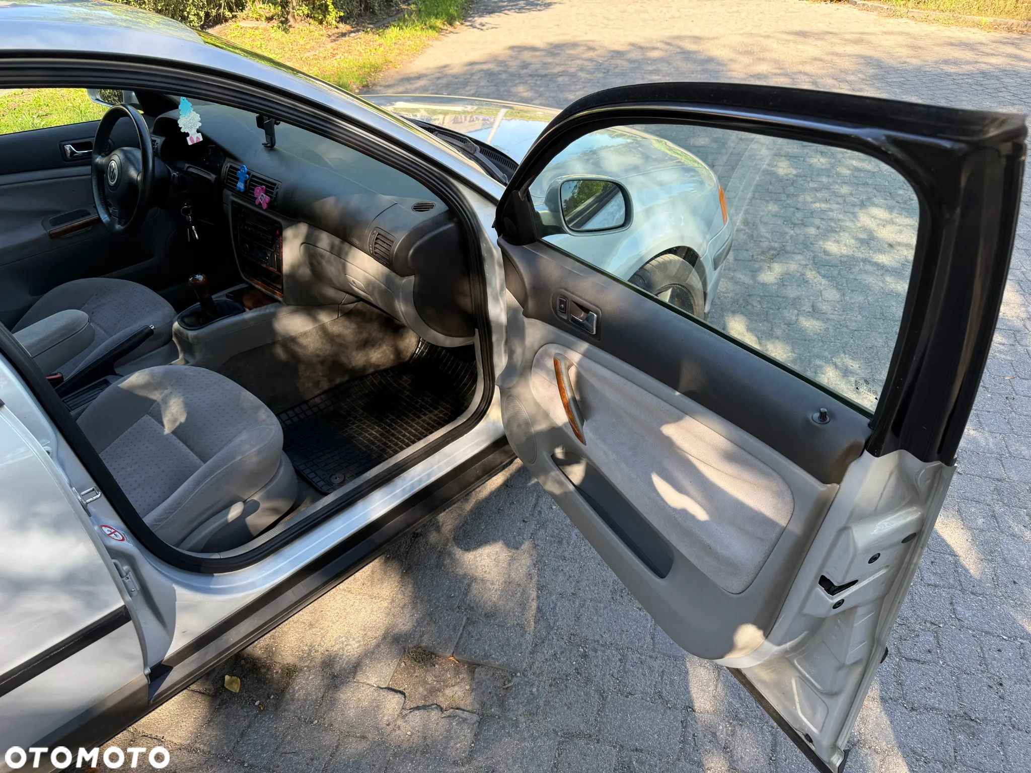 Volkswagen Passat 1.8T - 12
