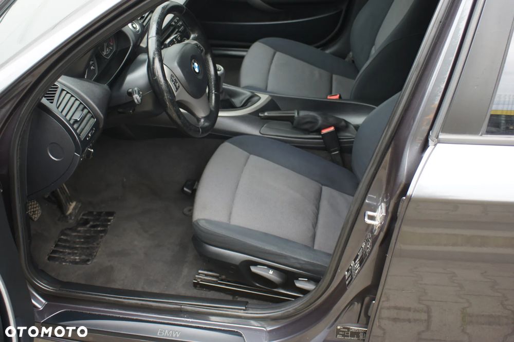 BMW Seria 1 118i - 19