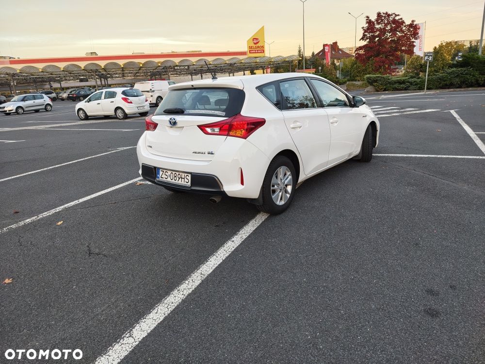 Toyota Auris - 4