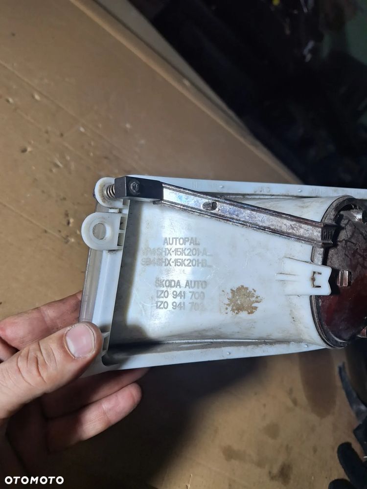 halogen prawy SKODA OCTAVIA II 1Z0941700 - 6