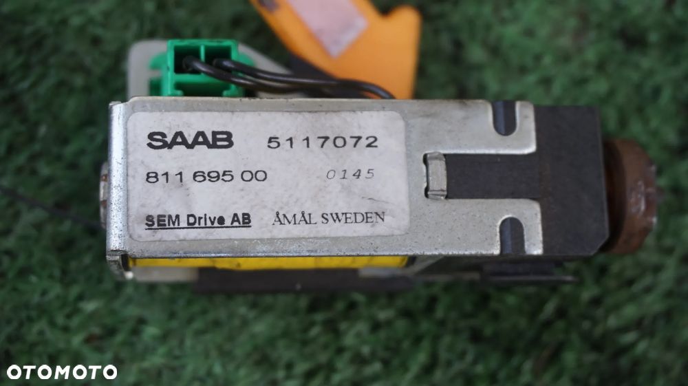 Saab 9-5 2.3 turbo 250 KM  AERO B235R silownik klapki wlewu paliwa 5117072 - 3