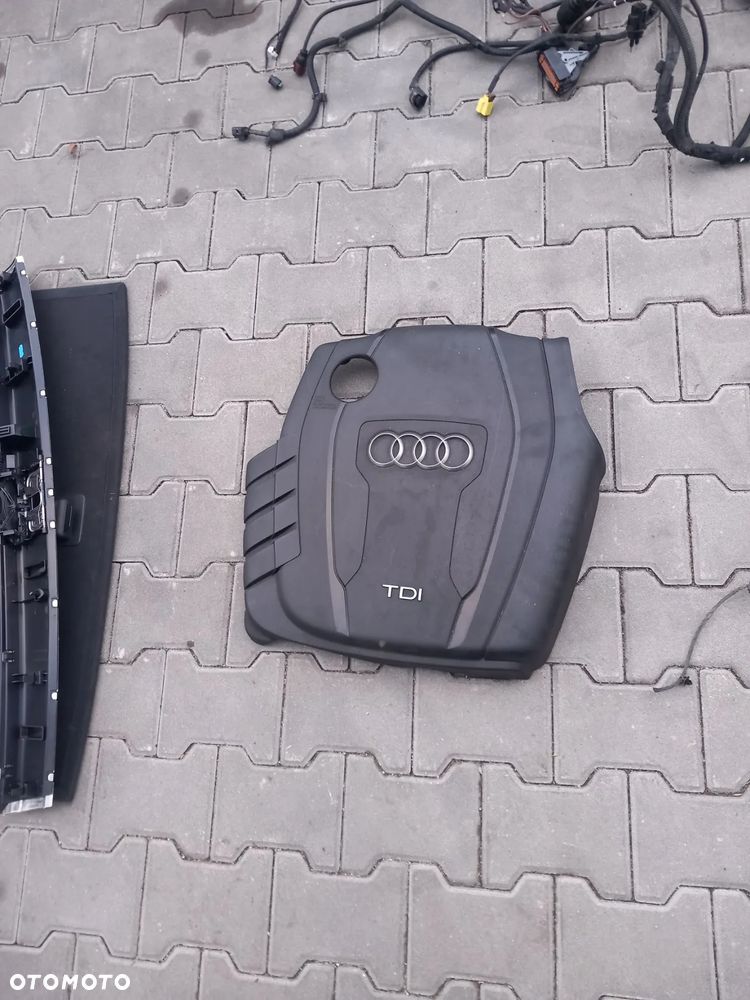 Pokrywa silnika Audi Q5 - 1