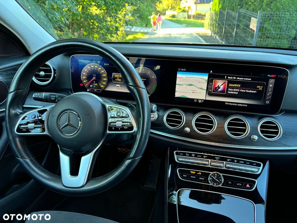 Mercedes-Benz Klasa E - 17