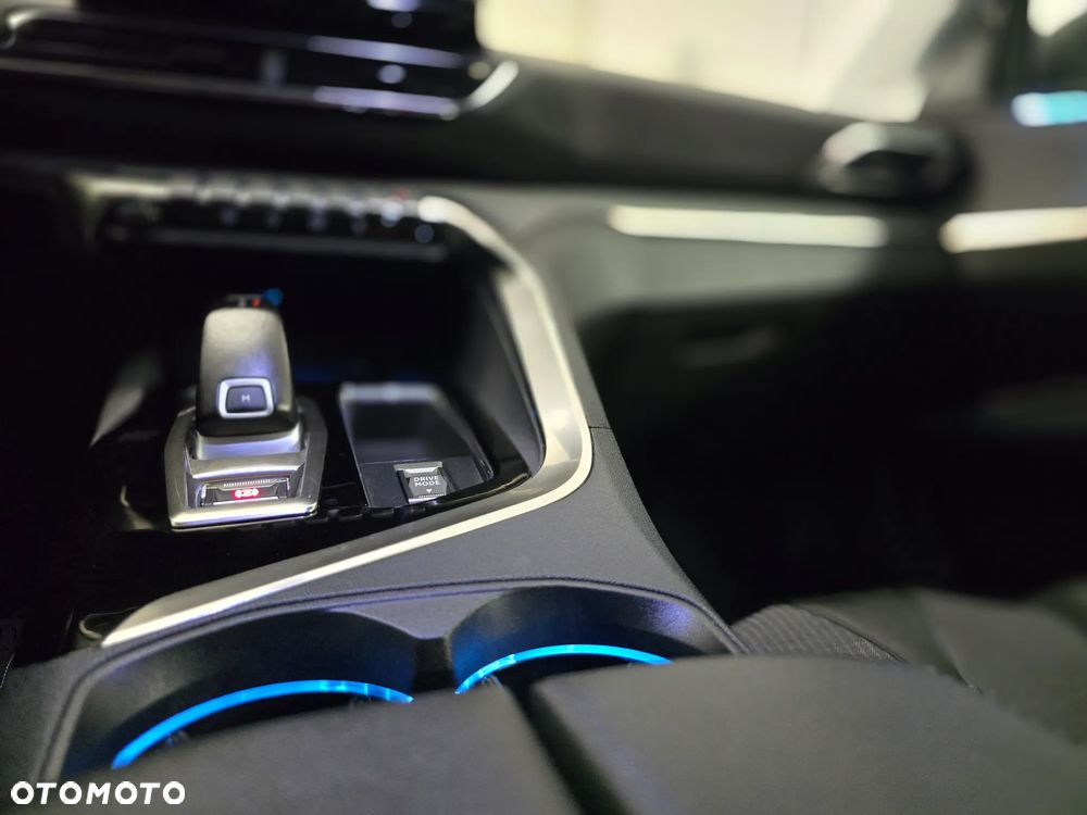 Peugeot 5008 BlueHDi 130 EAT8 Allure - 32