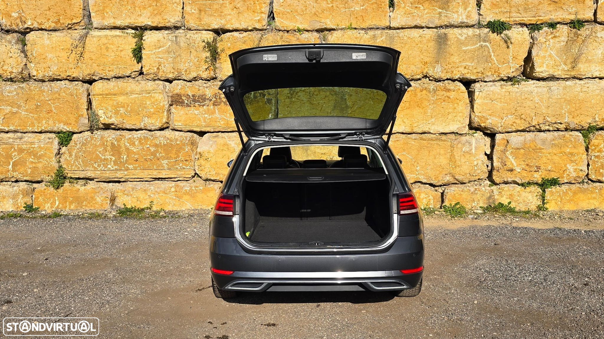 VW Golf Variant 1.6 TDi Highline DSG - 54