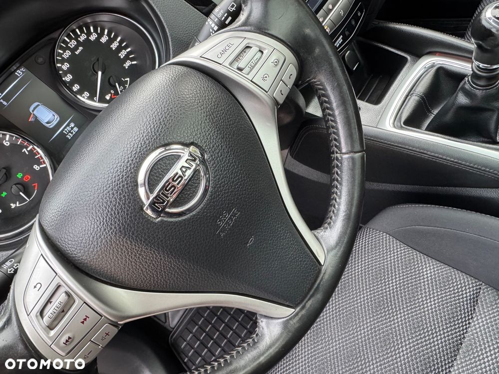 Nissan Qashqai 1.2 DIG-T N-Vision - 26