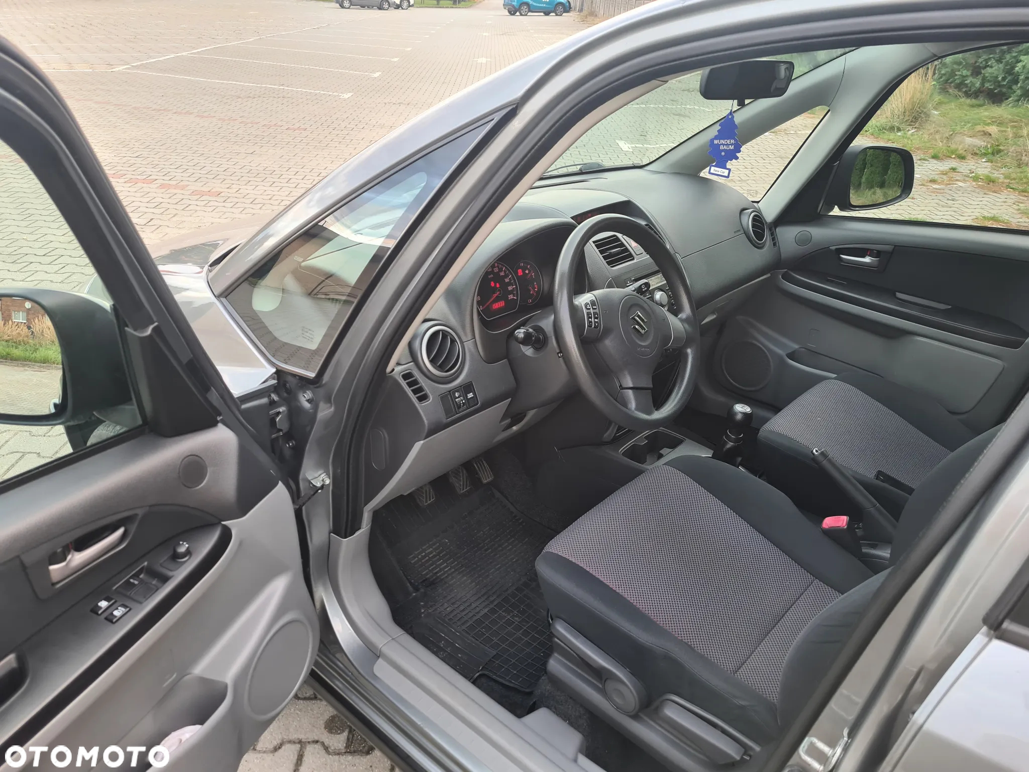Suzuki SX4 1.6 GLX / Comfort - 23