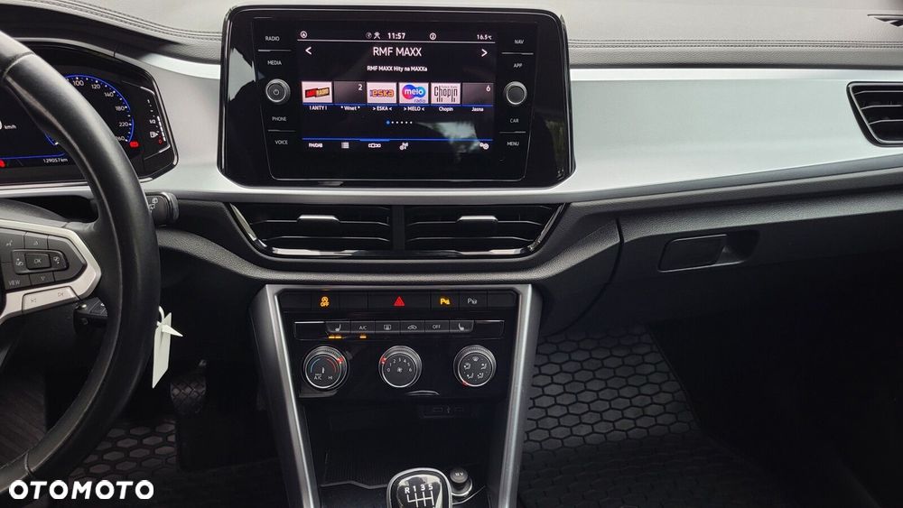 Volkswagen T-Roc - 23