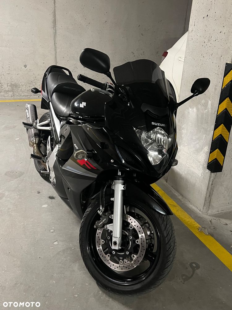 Suzuki GSX - 4