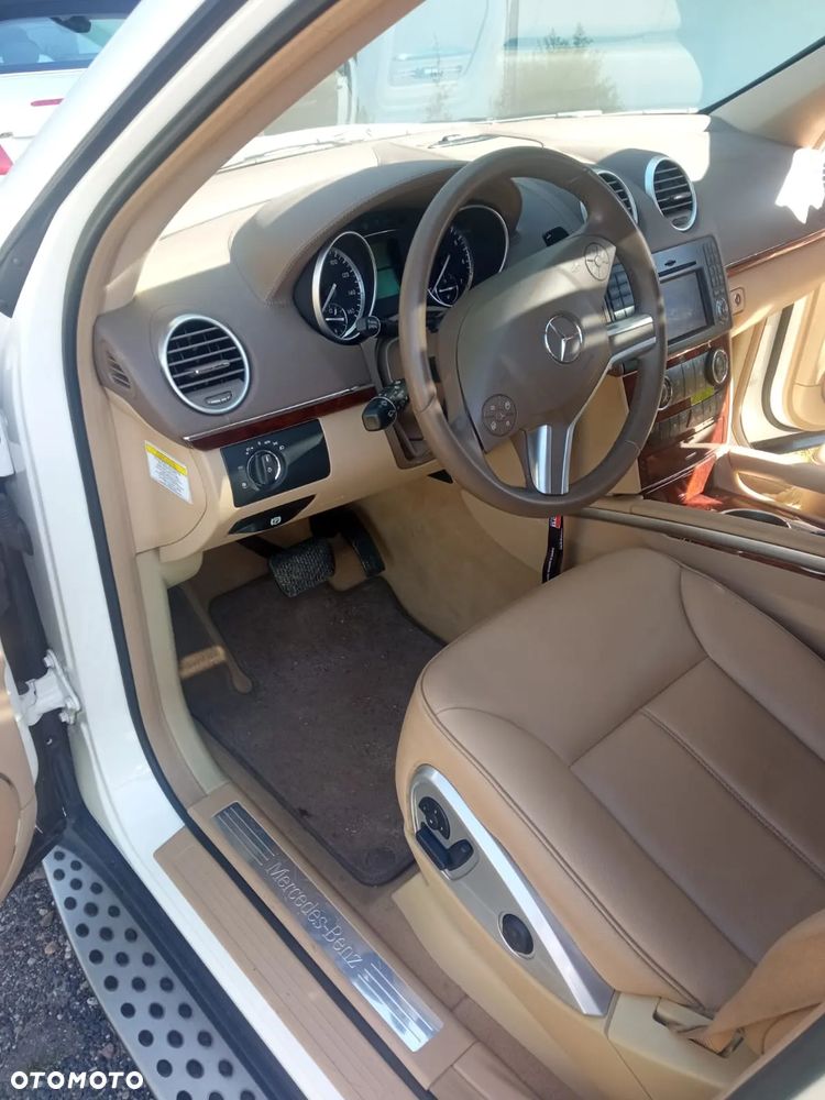 Mercedes-Benz GL 450 4Matic 7G-TRONIC - 10