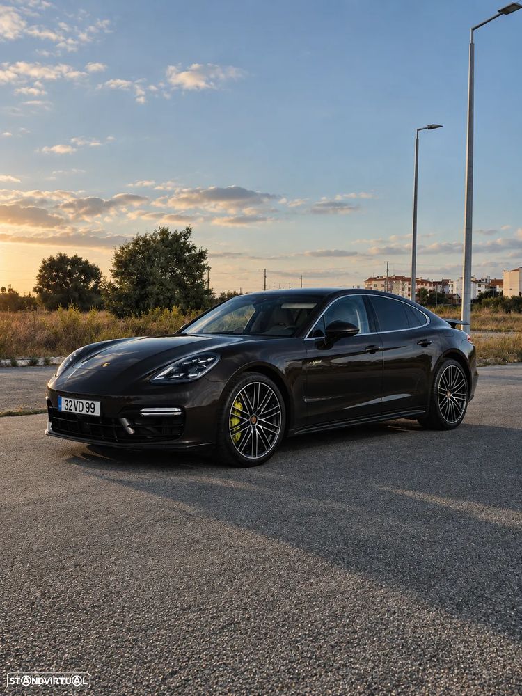 Porsche Panamera - 18