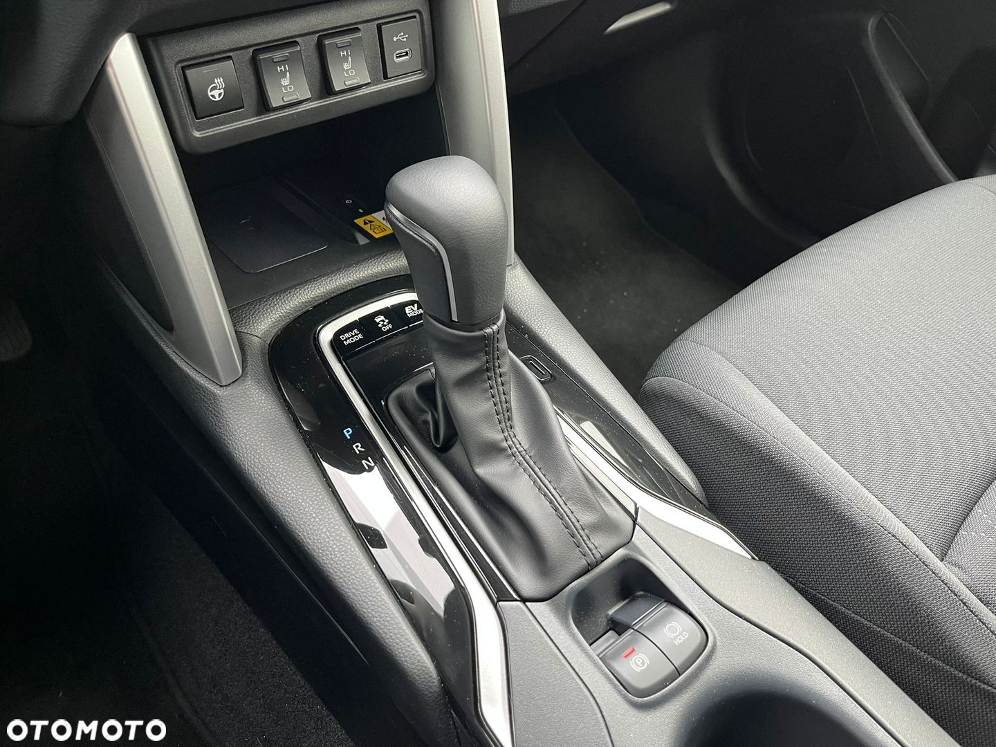 Toyota Corolla Cross - 23