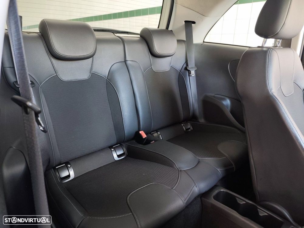 Opel Adam 1.2 Glam - 15