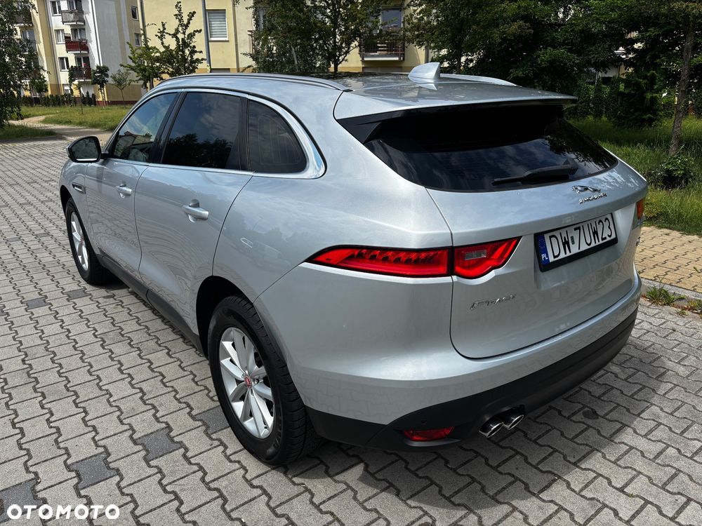 Jaguar F-Pace E-Performance Prestige - 3