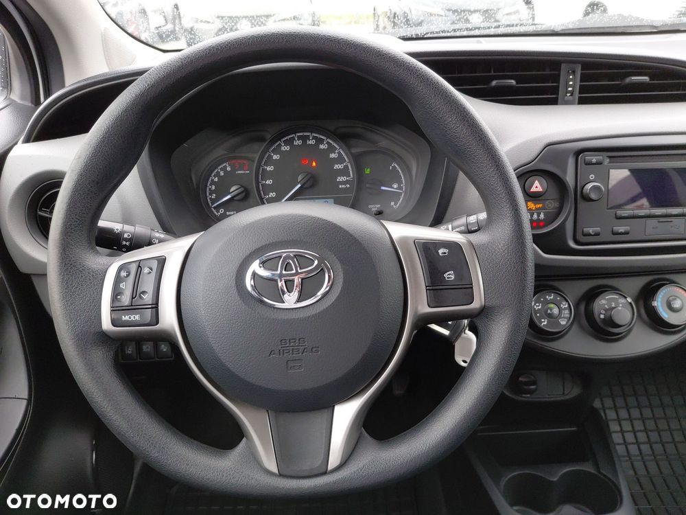 Toyota Yaris - 16