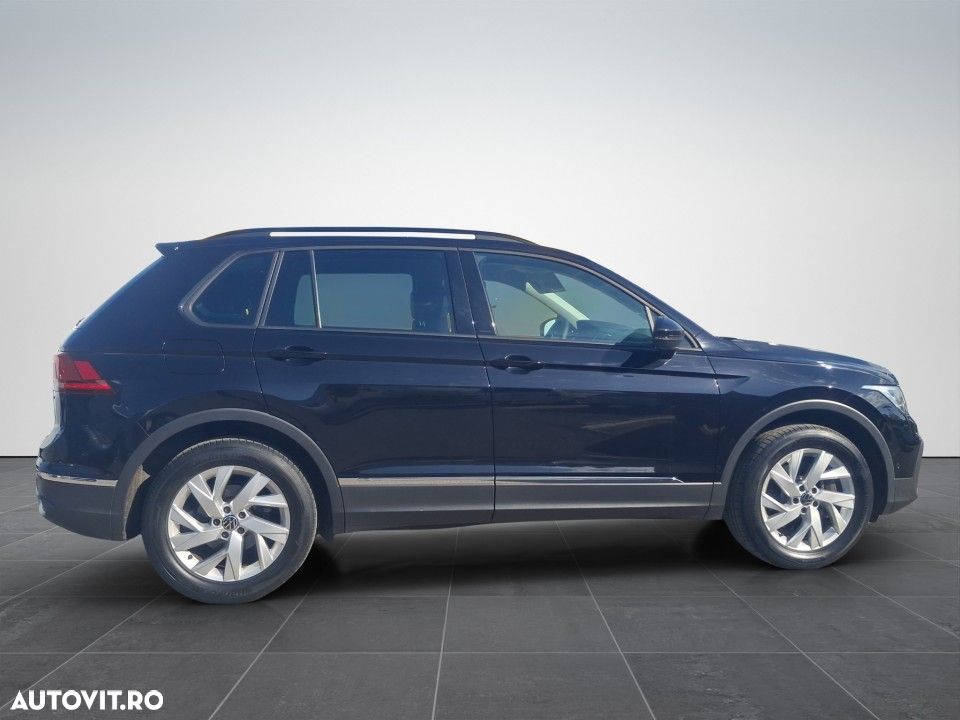 Volkswagen Tiguan - 10