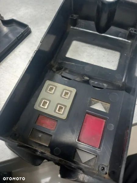 Monitor komputer wyświetlacz CAN Steyr CVT150 Case CVX - 4