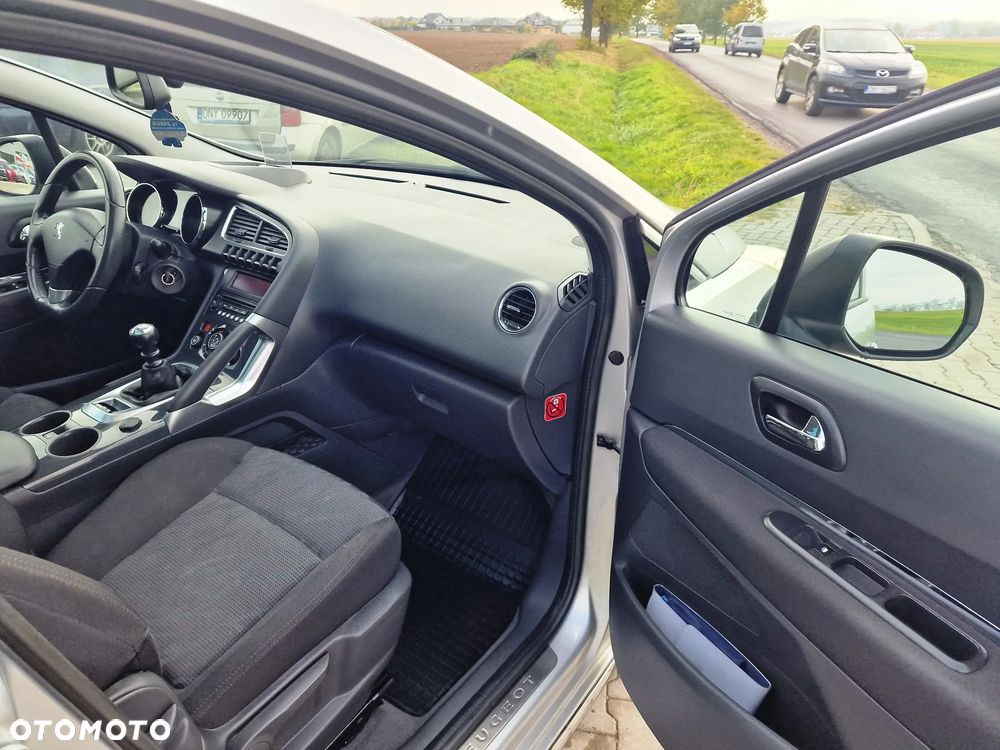 Peugeot 3008 155 THP Allure - 28