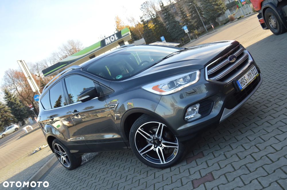 Ford Kuga 1.5 EcoBoost 2x4 Titanium - 23