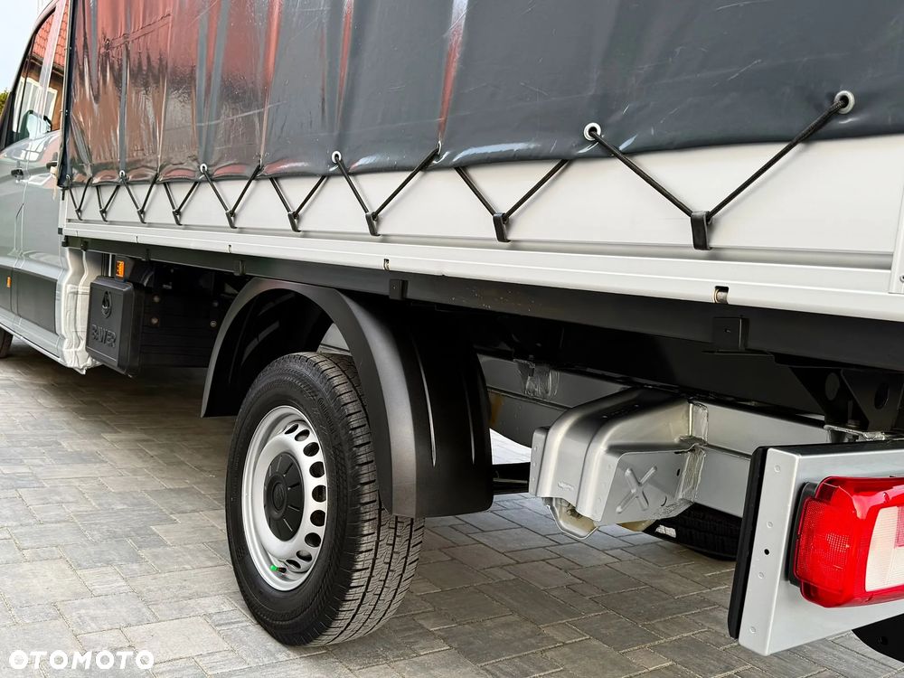 Volkswagen Crafter 177KM 7-Osobowy Automat Salon Polska Bezwypadkowy FVAT23% Gwarancja Do 2028r JAK NOWY NOWY !!! - 12