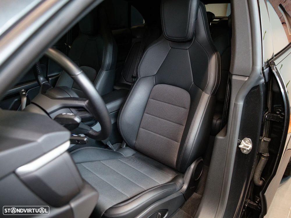 Porsche Macan Electric 4 - 20