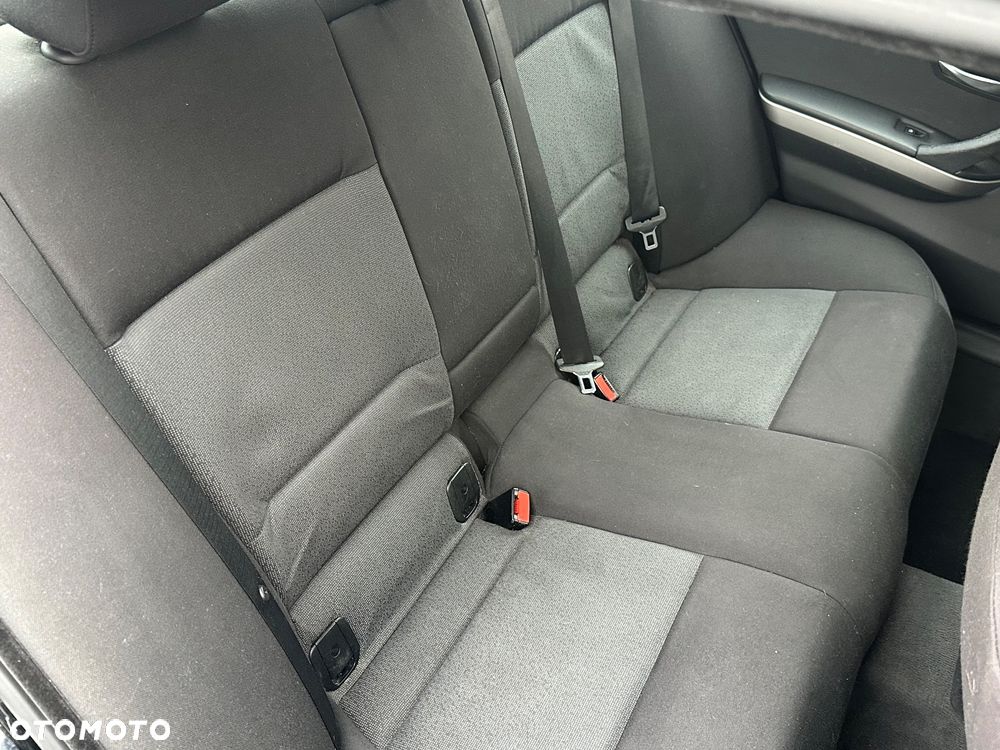 BMW Seria 3 320d - 17