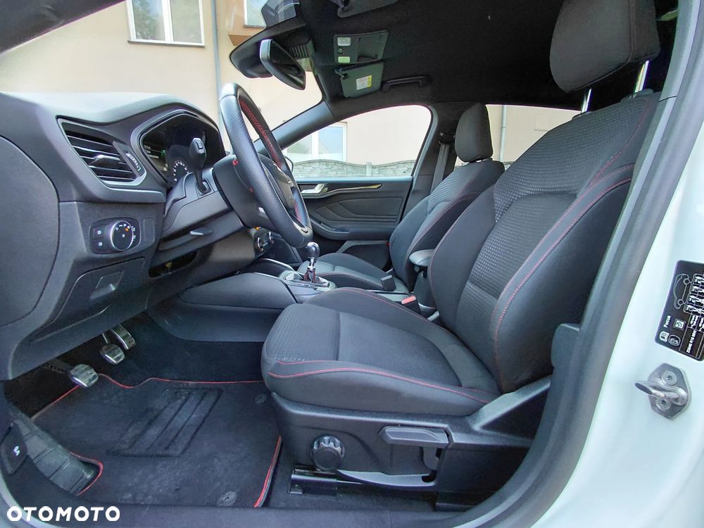 Ford Focus 1.5 EcoBoost ST-Line Business - 19