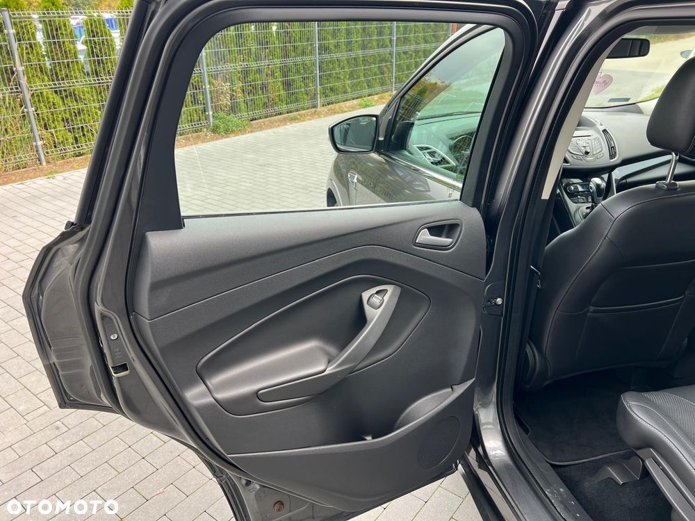 Ford Kuga 2.0 TDCi 4WD Titanium - 27