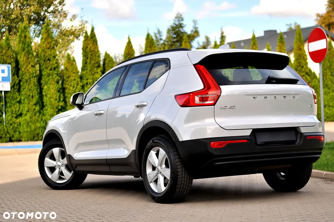 Volvo XC 40 T2 Momentum Pro - 16