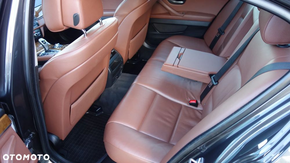 BMW Seria 5 520d Luxury Line - 29