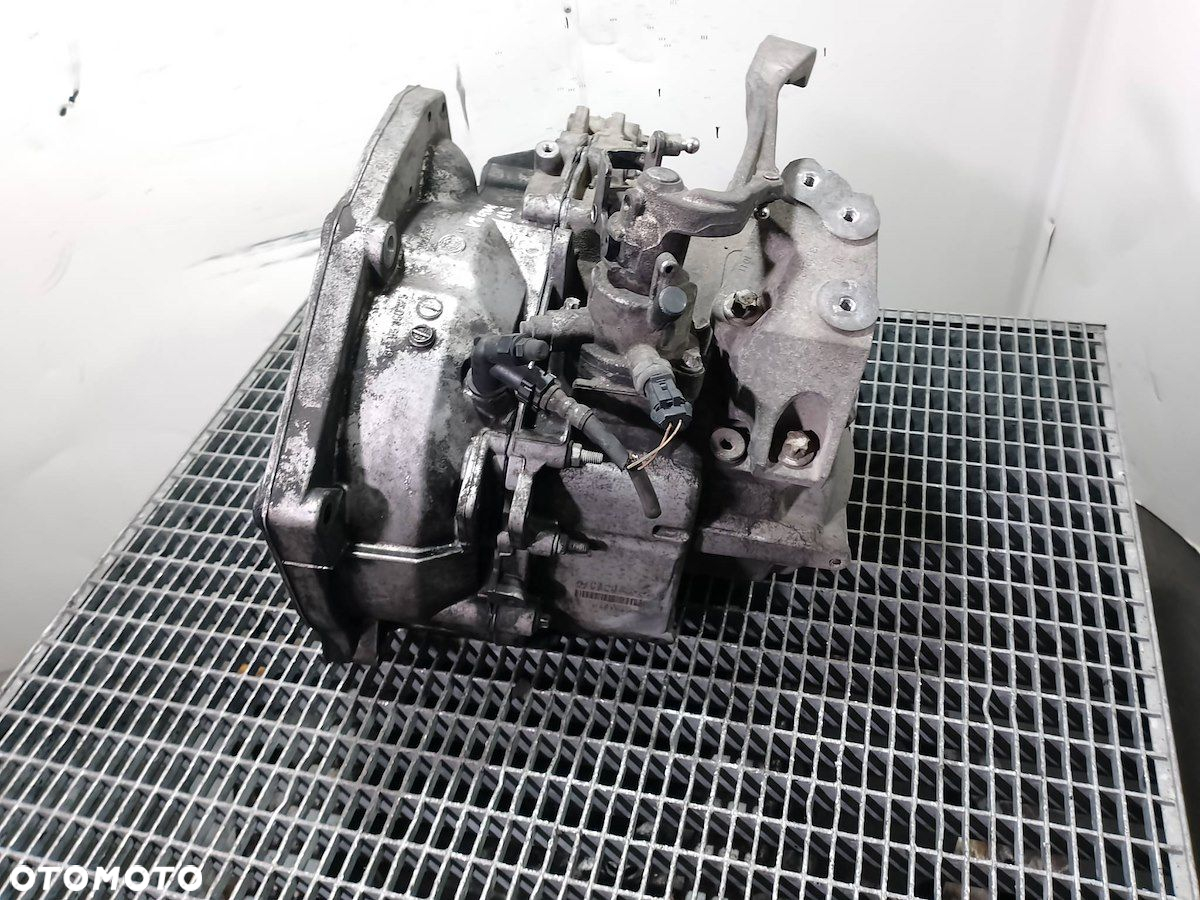 SKRZYNIA BIEGÓW MANUALNA OPEL VECTRA C F40 1.9 CDTI - 3