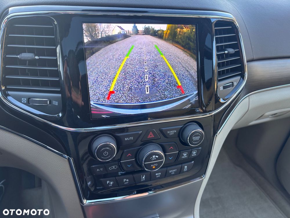 Jeep Grand Cherokee 5.7 V8 HEMI 4WD Automatik Overland - 33