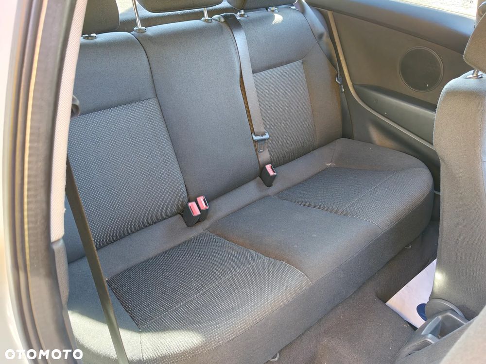 Opel Astra III GTC 1.8 Cosmo - 8