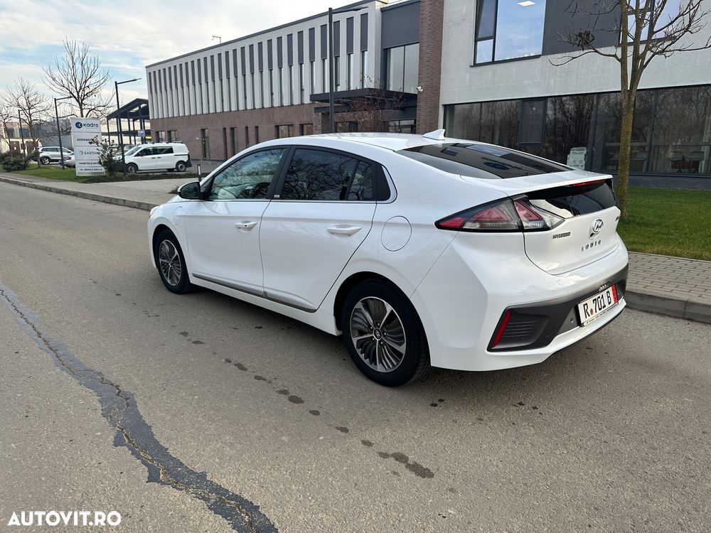 Hyundai IONIQ Plug-in-Hybrid 1.6 GDI Premium - 3