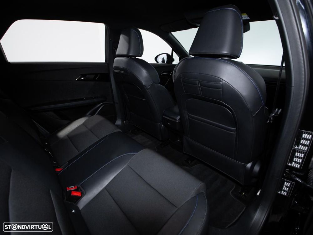 MG MG4 64 kWh Luxury - 11